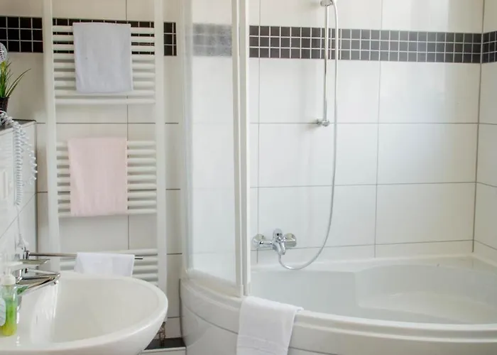 Hotel Zum Grunewald 3*